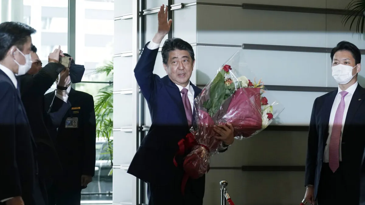 據涉外高層表示,日本前首相安倍晉三(見圖)訪台事宜一直有在討論之中。(資料照,美聯社)