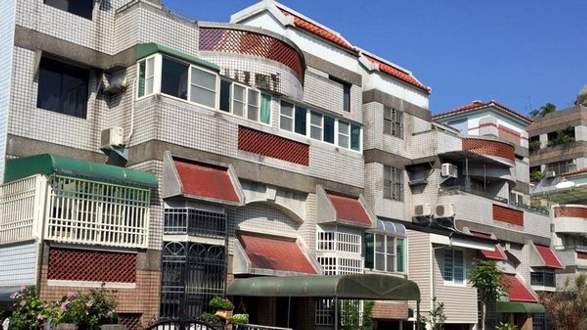 建商瞄準「想住透天卻買不起正常透天」的客群,而這類購屋族因「先求有再求大」而買單。(示意圖/台灣房屋提供) 建商瞄準「想住透天卻買不起正常透天」的客群,而這類購屋族因「先求有再求大」而買單。(示意圖/台灣房屋提供)