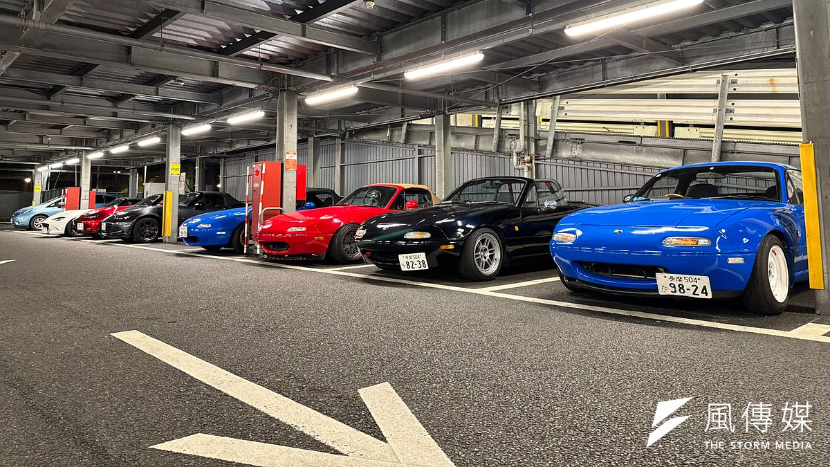 【獨家直擊】台灣車迷夢幻場景:東京 A PIT AUTOBACS 驚喜偶遇 Mazda MX-5 車聚體驗純正日系改裝文化,滿場帥氣敞篷車太療癒! 【獨家直擊】台灣車迷夢幻場景:東京 A PIT AUTOBACS 驚喜偶遇 Mazda MX-5 車聚體驗純正日系改裝文化,滿場帥氣敞篷車太療癒!