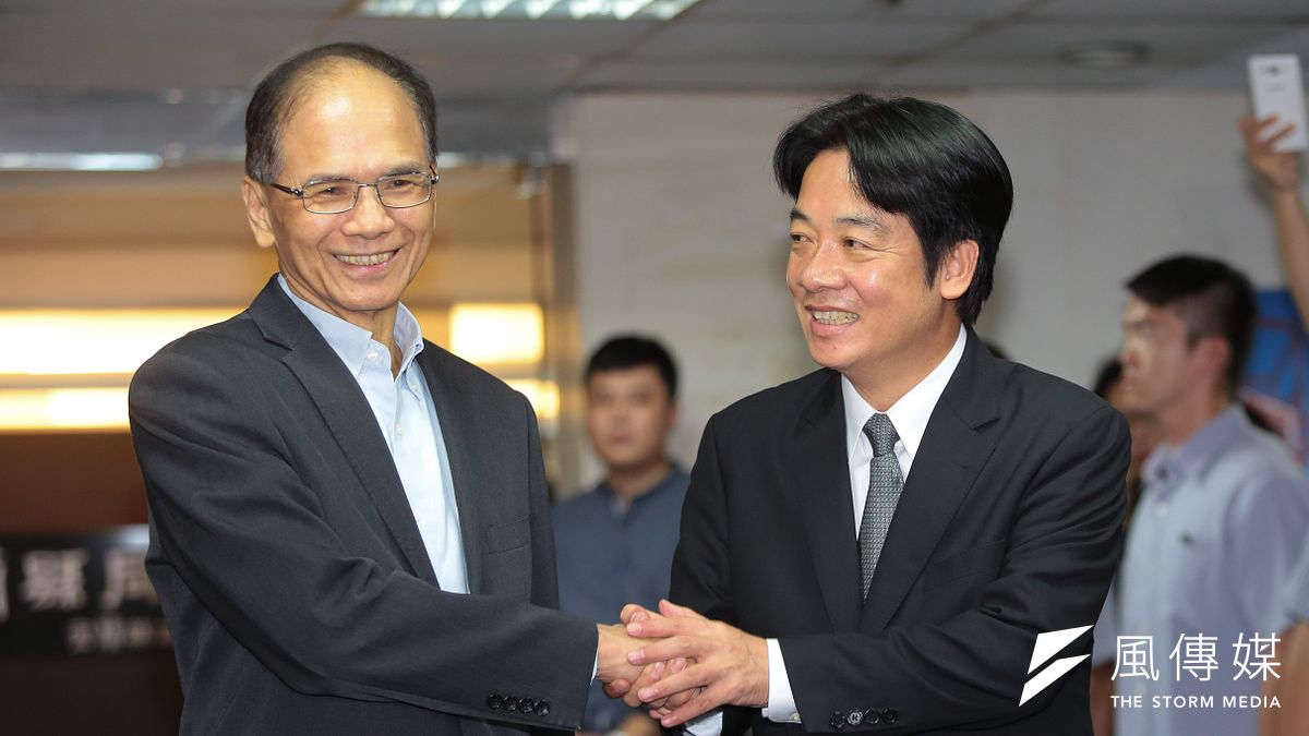 賴清德上任行政院長,今(10)日分別拜訪蘇貞昌、游錫堃兩位綠營前行政院長,並進行閉門會談。(顏麟宇攝) 賴清德上任行政院長,今(10)日分別拜訪蘇貞昌、游錫堃兩位綠營前行政院長,並進行閉門會談。(顏麟宇攝)