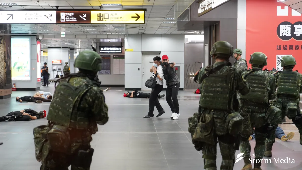 Police engage in mock shooter drills at a metro station. The Illustration is not related to the case involving Zhang. (Photo / Zhang Yaolin)