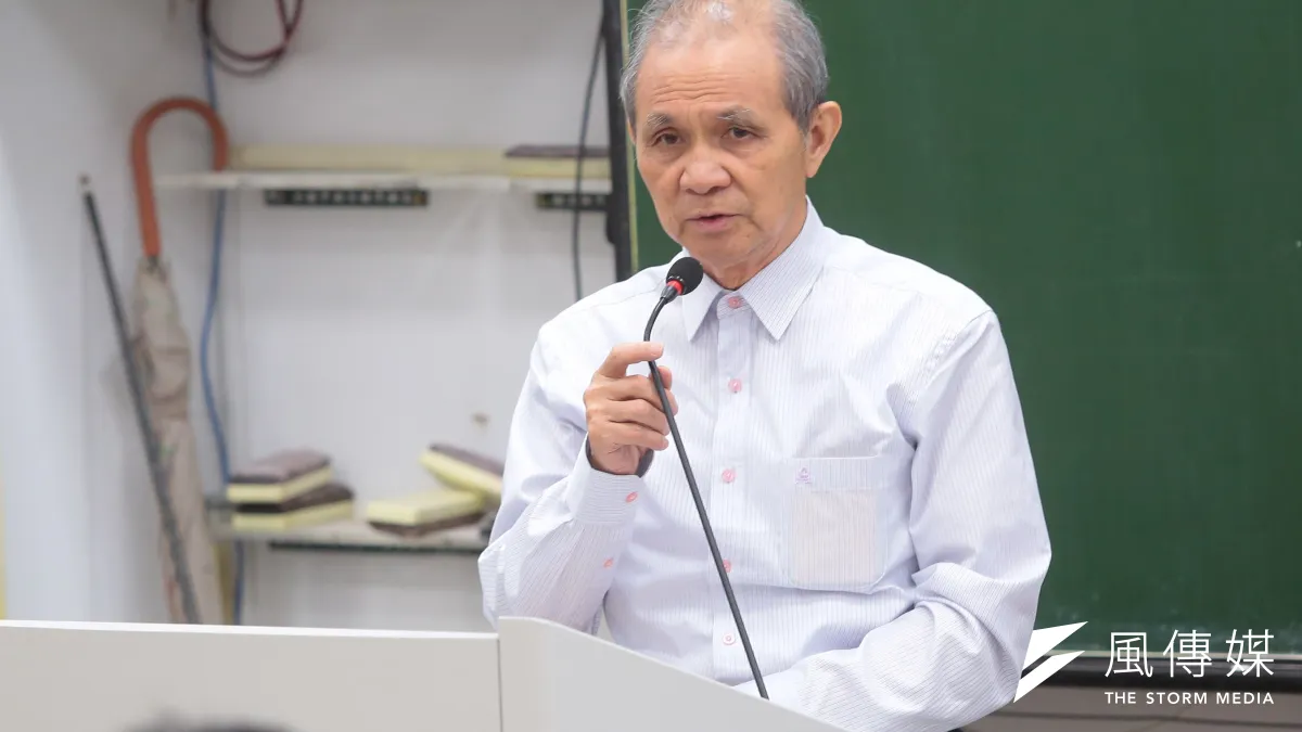 黃煌雄表示,會把工作像當兵一樣,將職位視為服「社會責任役」,秉持著撰寫《蔣渭水傳》的精神,在兩年任期內,還給從二二八到白色恐怖的祖先、父執輩應有的真相與公道。(資料照,顏麟宇攝)