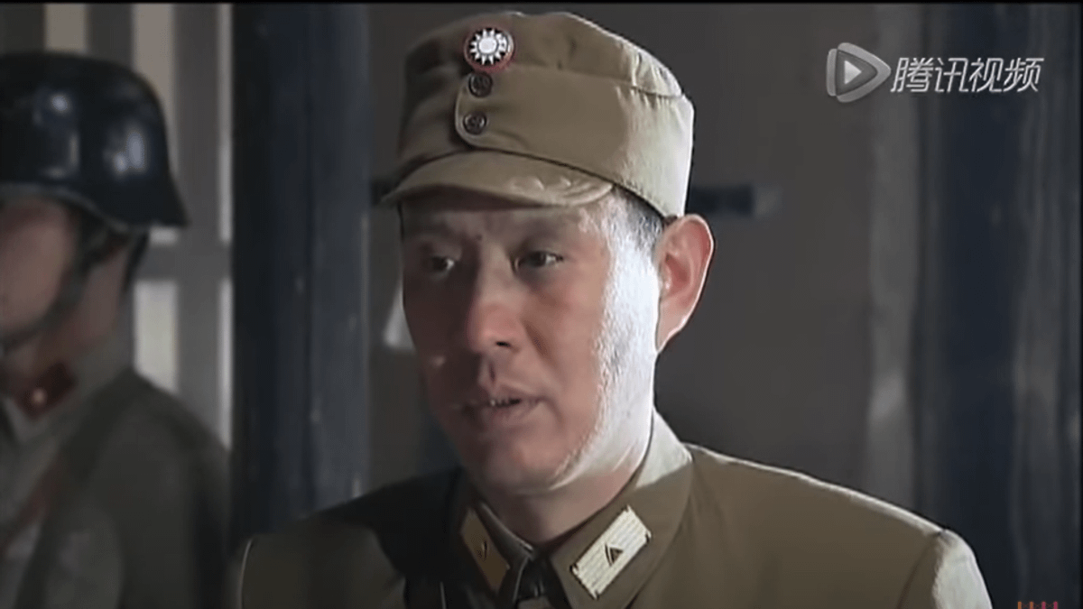 大陸的抗日神劇固然令人啼笑皆非,但是有一點十分掌握到史實的脈絡,就是大量「偽軍」戰後加入國軍,而且還有不少隨政府遷台,並仰賴他們對日語的掌握成為國軍與台灣人溝通的橋樑,此為大陸影片《我的兄弟叫順溜》劇照。(許劍虹提供) 大陸的抗日神劇固然令人啼笑皆非,但是有一點十分掌握到史實的脈絡,就是大量「偽軍」戰後加入國軍,而且還有不少隨政府遷台,並仰賴他們對日語的掌握成為國軍與台灣人溝通的橋樑,此為大陸影片《我的兄弟叫順溜》劇照。(許劍虹提供)