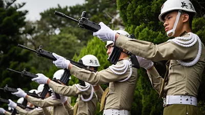 憲兵矧槍。(資料照,取自軍聞社)