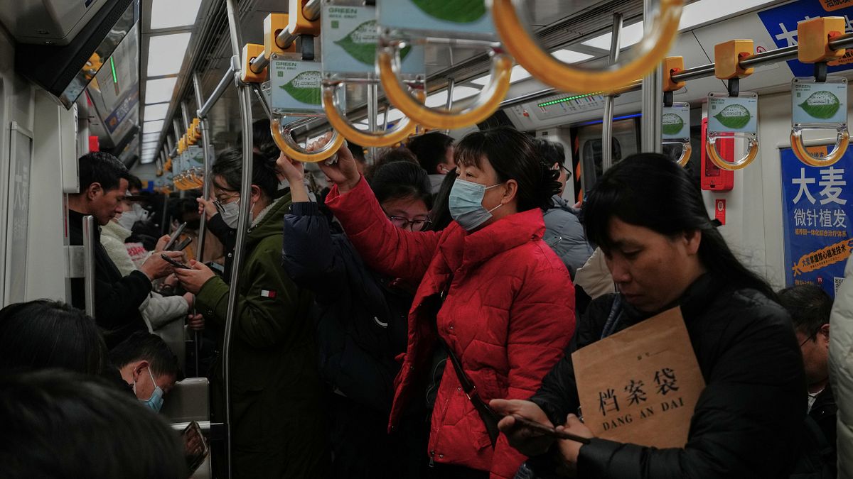 「媽媽,你為什麼花錢把我送進地獄?」BBC臥底揭中國「問題少年」學校駭人真相:受騙、綁架與虐待