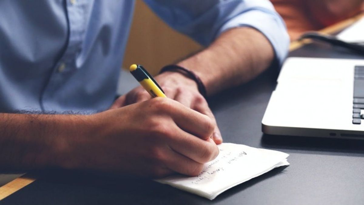 北市稅捐處提醒民眾,113 年地價稅繳納期限因適逢例假日順延至 12 月 2 日。(示意圖/取自Pexels) 北市稅捐處提醒民眾,113 年地價稅繳納期限因適逢例假日順延至 12 月 2 日。(示意圖/取自Pexels)