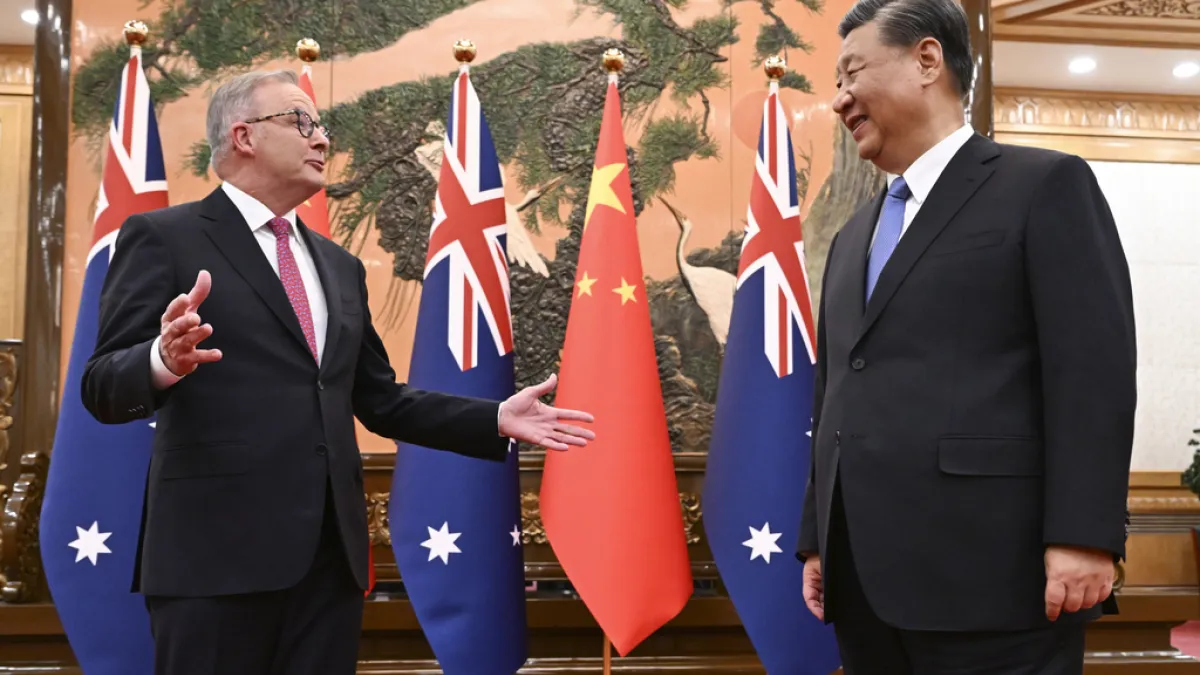 2023年11月6日,澳洲總理艾班尼斯與中國國家主席習近平在人民大會堂會面。(美聯社)