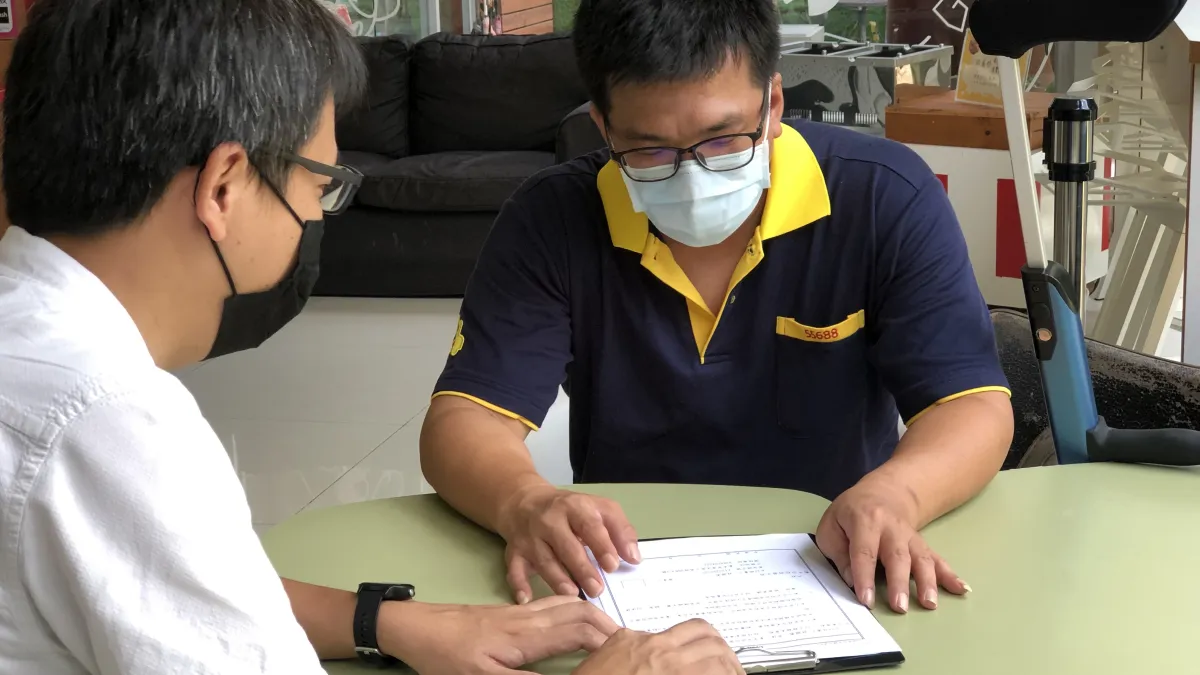 中市府勞工局提供身心障礙者創業諮詢輔導服務,為每一位身障頭家量身打造經營規劃,一對一家醫式的創業健診解決各種創業障礙。(圖/台中市政府)