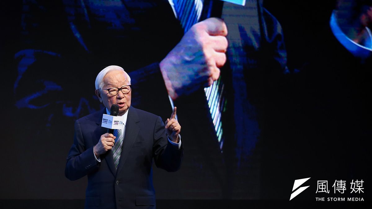 台積電創辦人張忠謀坦言擔憂台灣缺電,却不對以核養綠公投表態。(陳品佑攝) 台積電創辦人張忠謀坦言擔憂台灣缺電,却不對以核養綠公投表態。(陳品佑攝)