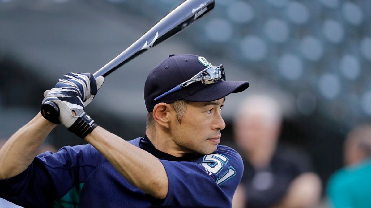 鈴木一朗轉任球隊特助,下季或將會再度披上球衣。 (美聯社) 鈴木一朗轉任球隊特助,下季或將會再度披上球衣。 (美聯社)