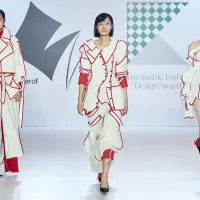 東京都主催のファッションコンクールで16組の若手デザイナーが選出され、パリでの作品発表など世界進出への支援が決定した。インクルーシブデザイン部門、東京都知事賞 大賞。(写真/ファッションコンクール「NFDT/SFDA」広報事務局提供) 東京都主催のファッションコンクールで16組の若手デザイナーが選出され、パリでの作品発表など世界進出への支援が決定した。インクルーシブデザイン部門、東京都知事賞 大賞。(写真/ファッションコンクール「NFDT/SFDA」広報事務局提供)