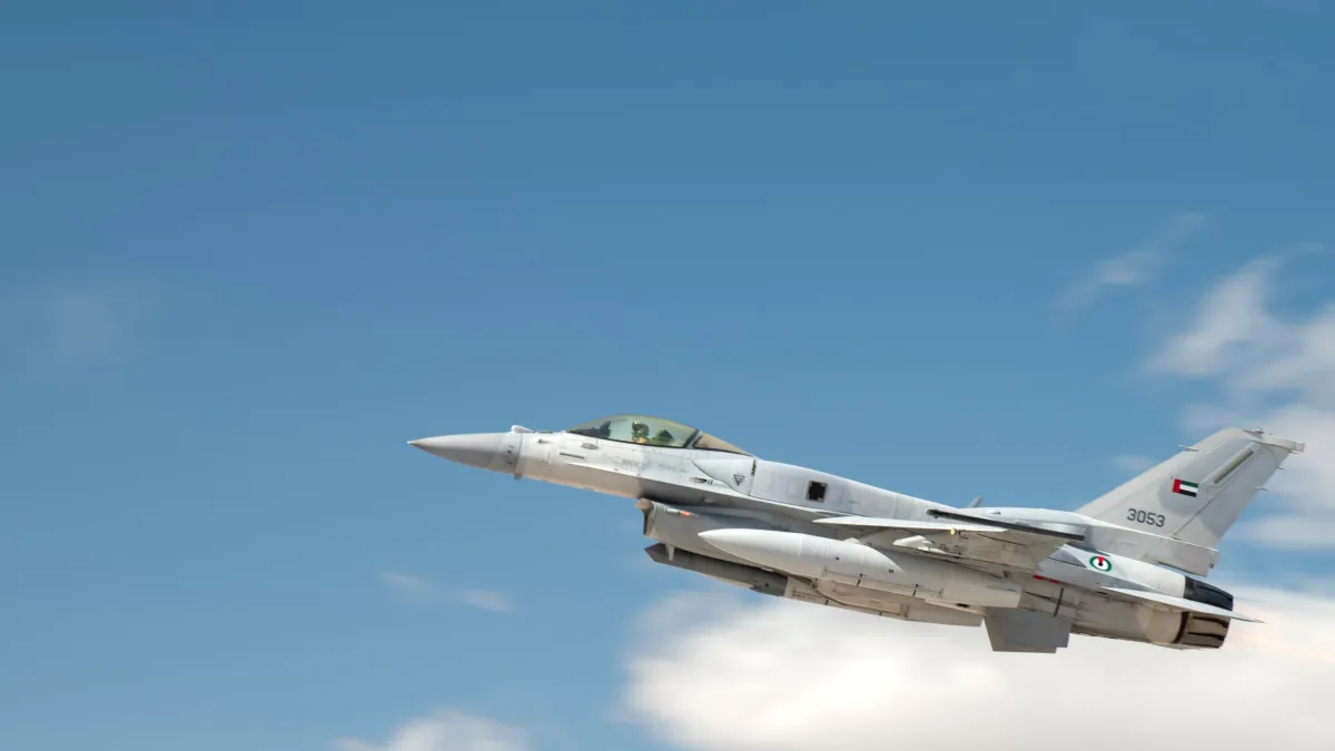 阿聯空軍現役F-16戰機。(翻攝自美軍DVIDS系統)