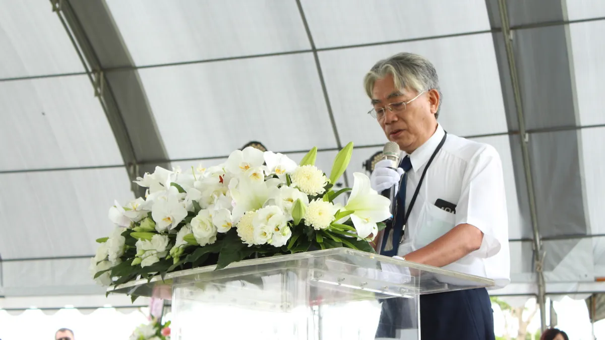 高雄市關懷台籍老兵文化協會理事長吳祝榮頌禱祭文。(圖/高雄市關懷臺籍老兵文化協會提供)