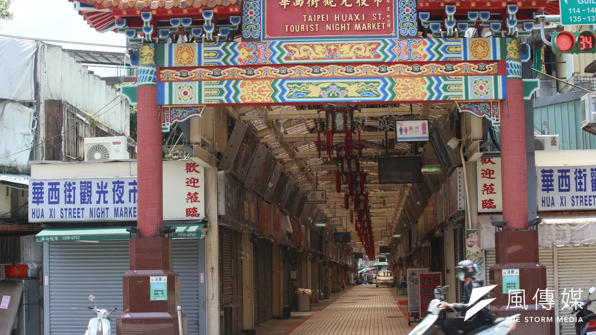 醫師沈政男指出,本波新冠肺炎社區染疫情快要結束了。圖為台北市萬華區。(資料照,柯承惠攝)