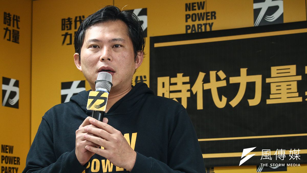 作者指出,時代力量是否能獲得人民的赦免而再次重生,則端看黃國昌等人是否能走出一條不同、也不受限於民進黨,並且真正服膺於人民,而非總統蔡英文這偽神的道路。(資料照,蔡親傑攝) 作者指出,時代力量是否能獲得人民的赦免而再次重生,則端看黃國昌等人是否能走出一條不同、也不受限於民進黨,並且真正服膺於人民,而非總統蔡英文這偽神的道路。(資料照,蔡親傑攝)