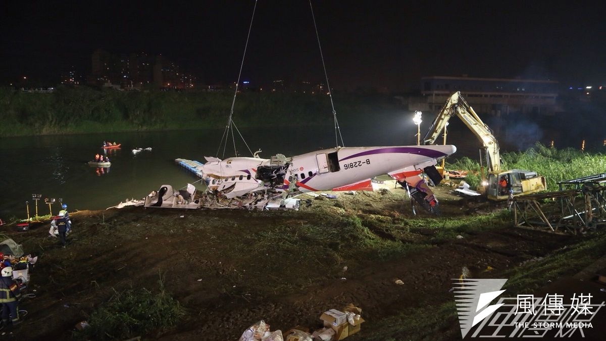 中國旅客家屬將於5日午後分2批抵達台北,處理確認罹難者身份等事宜。中國國台辦也證實,海協會將派一名副秘書長來台,協助家屬善後。(楊子磊攝) 中國旅客家屬將於5日午後分2批抵達台北,處理確認罹難者身份等事宜。中國國台辦也證實,海協會將派一名副秘書長來台,協助家屬善後。(楊子磊攝)