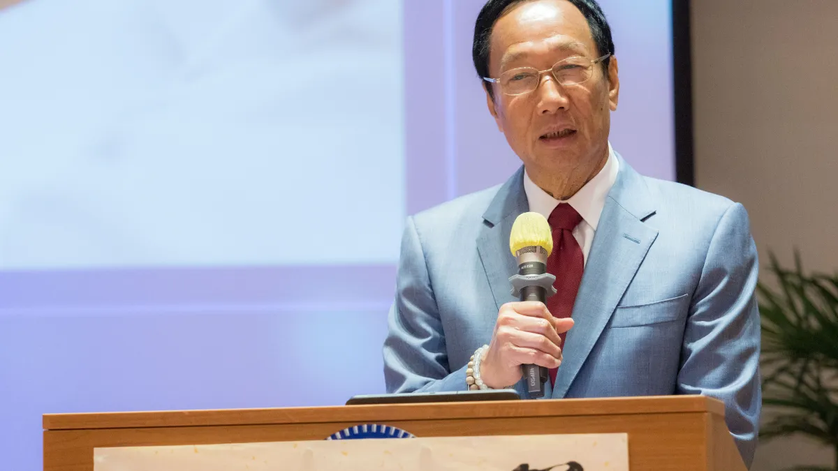 鴻海創辦人郭台銘(如圖)今(18)日出席第三屆竹科預防醫學論壇,對於媒體連番追問有關2024大選議題,避而不談。(新竹市政府提供)