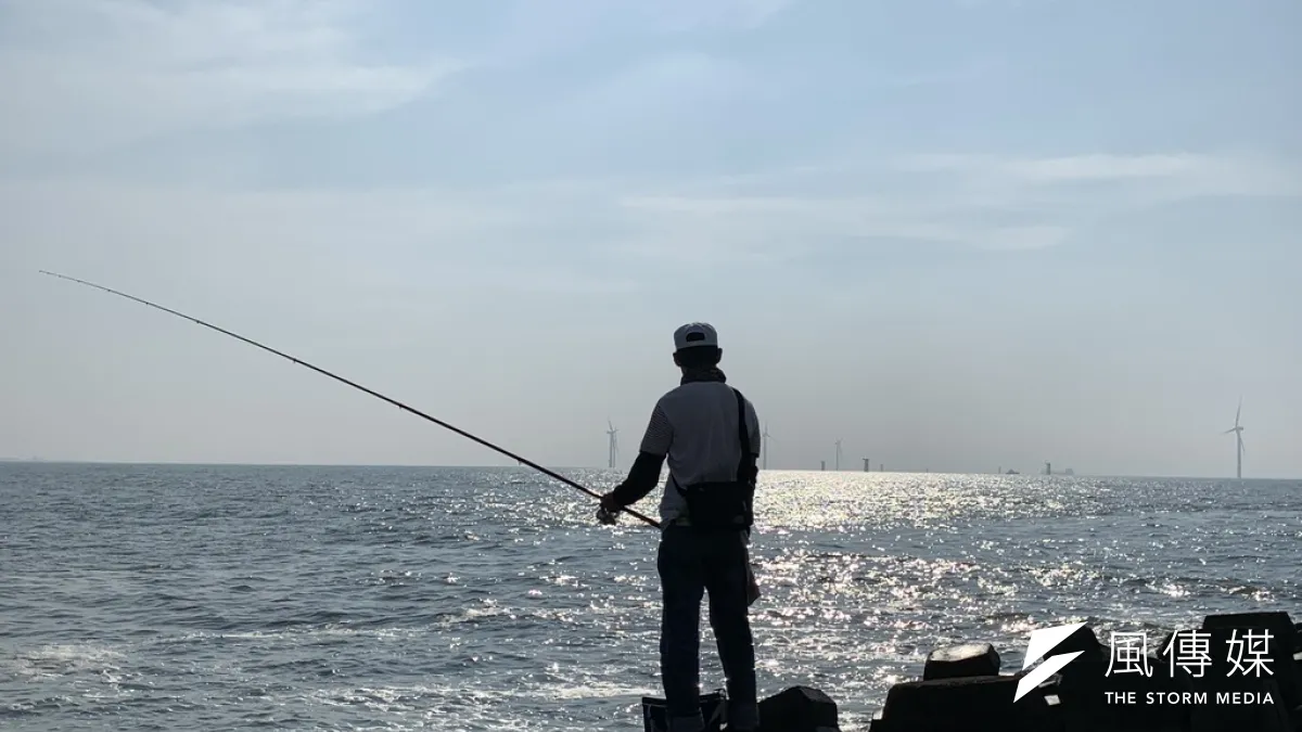 在各國浮動式風電商業運轉與專案招標全面停擺下,2025年國際間並未有任何浮動風電專案投入商業運轉,顯見國際市場仍處於陣痛期。為讓浮動式風電市場能夠擴大規模,亟需各國政府完善許可審查流程、融資機制框架設計以分配風險,並應對日益高昂建置開發成本。(資料照,尹俞歡攝)