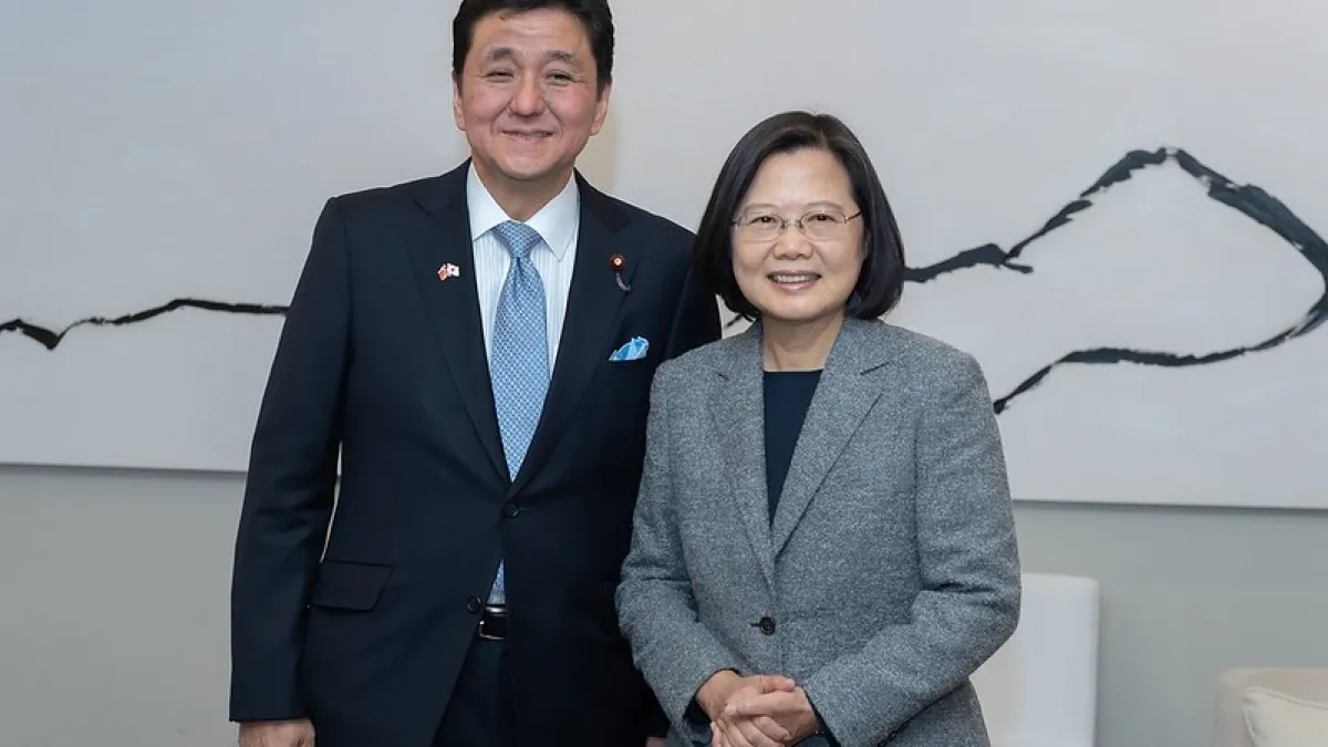 總統蔡英文12日下午在官邸接見日本首相安倍晉三胞弟、 眾議員岸信夫。(取自總統府flickr)