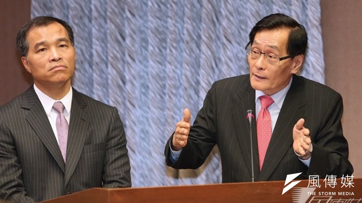 高鐵財務問題多年仍然無解,交通部長葉匡時(左)及高鐵董事長范志強都很頭痛。(資料照片,吳逸驊攝) 高鐵財務問題多年仍然無解,交通部長葉匡時(左)及高鐵董事長范志強都很頭痛。(資料照片,吳逸驊攝)