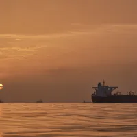 Trump pulls another 'TACO' move, yet the critical Strait of Hormuz remains fraught with risk. Experts warn the situation could escalate from an energy crisis into a global food shortage storm. (Image source: Associated Press) Trump pulls another 'TACO' move, yet the critical Strait of Hormuz remains fraught with risk. Experts warn the situation could escalate from an energy crisis into a global food shortage storm. (Image source: Associated Press)