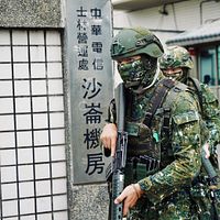 最近ネット上で台湾海底ケーブルの損傷が話題となり、通信への影響が注目されている。写真は淡水ケーブルステーションの中華電信の施設での様子。示意図。(資料写真/張曜麟撮影) 最近ネット上で台湾海底ケーブルの損傷が話題となり、通信への影響が注目されている。写真は淡水ケーブルステーションの中華電信の施設での様子。示意図。(資料写真/張曜麟撮影)