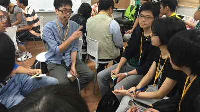 畢業後,應該先上班,還是先創業,成為許多大學生的疑問。(圖/創業台大-臺大創創中心@facebook)