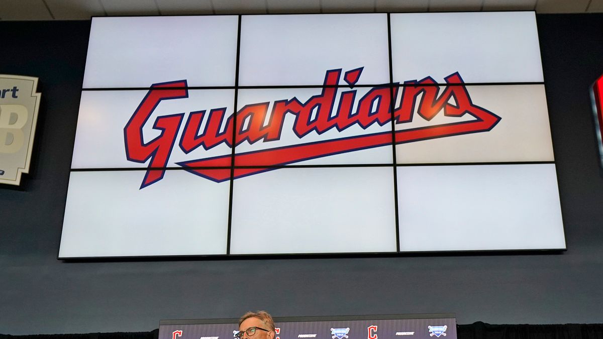 2021年7月23日,美國職棒大聯盟「克里夫蘭印地安人隊」(Cleveland Indians)宣布改名為「克里夫蘭捍衛者隊」(Cleveland Guardians)(AP) 2021年7月23日,美國職棒大聯盟「克里夫蘭印地安人隊」(Cleveland Indians)宣布改名為「克里夫蘭捍衛者隊」(Cleveland Guardians)(AP)