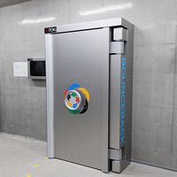 伊藤喜特製の1.4トンの特製防空壕ドア。(写真/公式サイトからの転載) 伊藤喜特製の1.4トンの特製防空壕ドア。(写真/公式サイトからの転載)