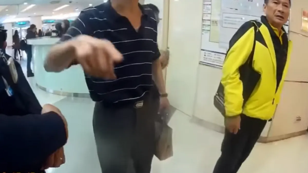 客委會主委李永得將他當街受到警察盤查的事件上傳臉書,引發各方評論。(資料照,警方錄影截圖)