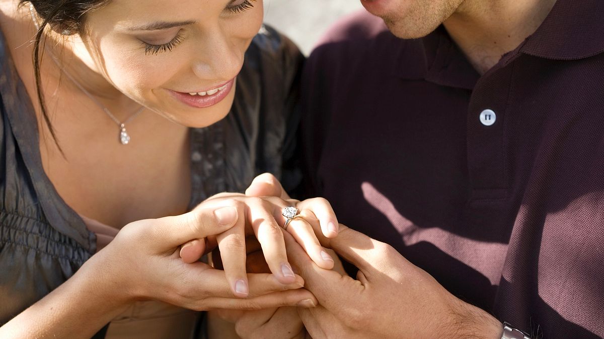 AMC 鑽石婚戒對鑽石品質相當要求,款式多元、設計新穎(圖/AMC 鑽石婚戒提供) AMC 鑽石婚戒對鑽石品質相當要求,款式多元、設計新穎(圖/AMC 鑽石婚戒提供)