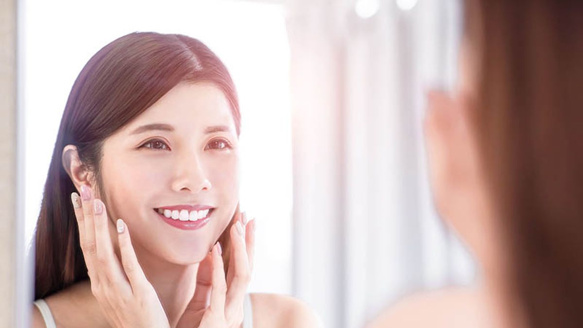 星醫美學院推出星鑽亮白美牙課程,露齒笑容更加自信。(圖/星醫美學提供) 星醫美學院推出星鑽亮白美牙課程,露齒笑容更加自信。(圖/星醫美學提供)