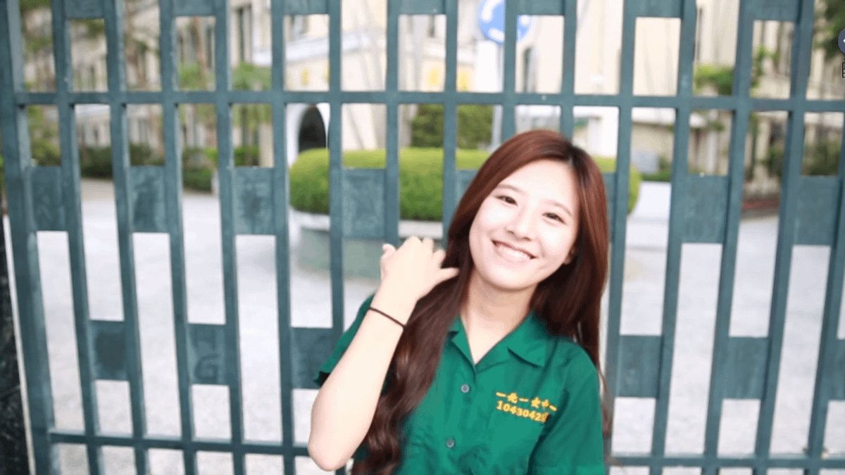 北一女中有七成多的學生支持穿短褲提案!(取自YouTube) 北一女中有七成多的學生支持穿短褲提案!(取自YouTube)