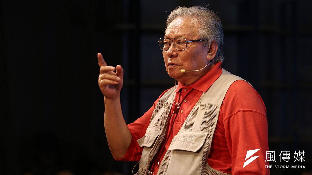 20190620-【思沙龍】暴風「眼」—我用鏡頭瞄準一個驚恐時代,講者攝影師李振盛。(陳品佑攝) 20190620-【思沙龍】暴風「眼」—我用鏡頭瞄準一個驚恐時代,講者攝影師李振盛。(陳品佑攝)