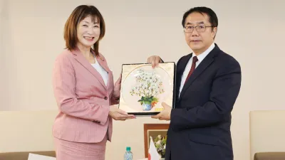 日本茨城縣土浦市甫跟台南市締結為友誼城市,市安藤真理子市長旋在7月中旬率團來訪,體驗台南的自行車道。(圖/台南市府提供)
