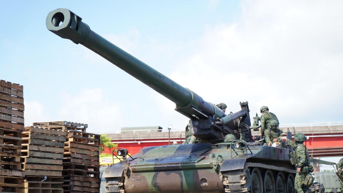 聯合防禦操演》驗證去中心化指管!M110自走砲要域火殲 TAK系統串聯火力協調