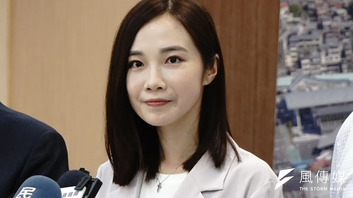 基隆市政策推廣大使楊寶楨16日出席基隆市政府市政會議後記者會,受訪時表示未來不排除參選。(羅立邦攝)