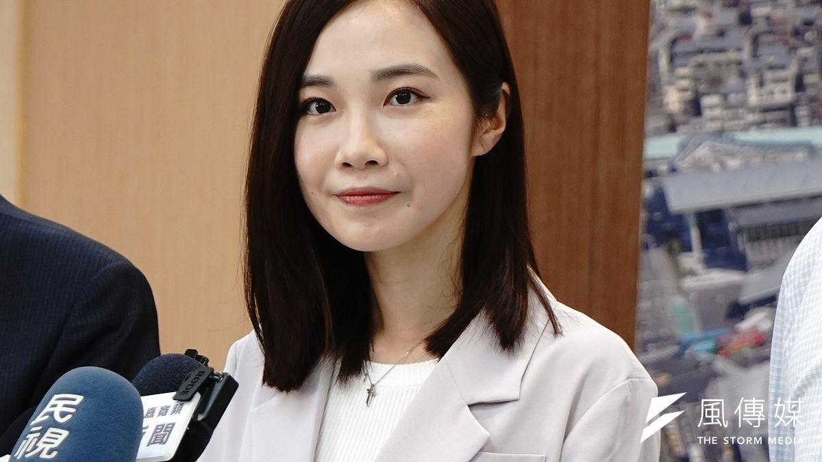 基隆市政策推廣大使楊寶楨16日出席基隆市政府市政會議後記者會,受訪時表示未來不排除參選。(羅立邦攝) 基隆市政策推廣大使楊寶楨16日出席基隆市政府市政會議後記者會,受訪時表示未來不排除參選。(羅立邦攝)