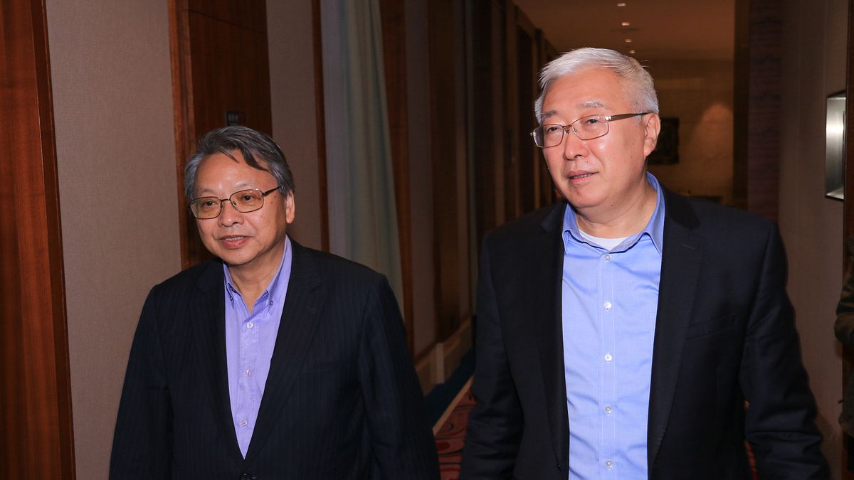 台中令狐副市長(左)首次率團至中國進行參訪,昨(20)日拜會廈門副市長韓景義(右),更是達成初步共識,未來有望建立台中廈門郵輪、包機直航線。(台中市府提供).jpg 台中令狐副市長(左)首次率團至中國進行參訪,昨(20)日拜會廈門副市長韓景義(右),更是達成初步共識,未來有望建立台中廈門郵輪、包機直航線。(台中市府提供).jpg