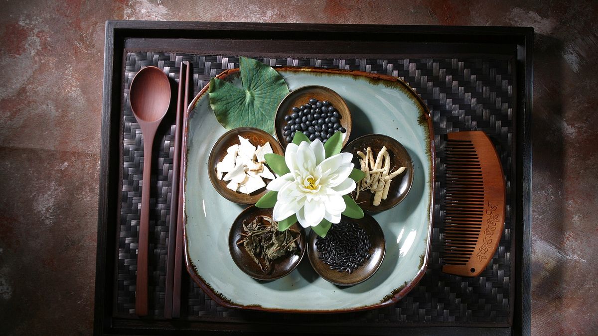 基礎保養做得足,才能擁有不老的好氣色!(圖/后提供) 基礎保養做得足,才能擁有不老的好氣色!(圖/后提供)