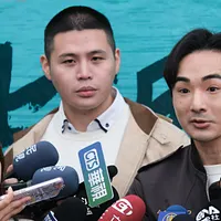 中国、ネット有名人八炯氏(右)と陳柏源氏の指名手配を発表。(資料写真、劉偉宏撮影) 中国、ネット有名人八炯氏(右)と陳柏源氏の指名手配を発表。(資料写真、劉偉宏撮影)