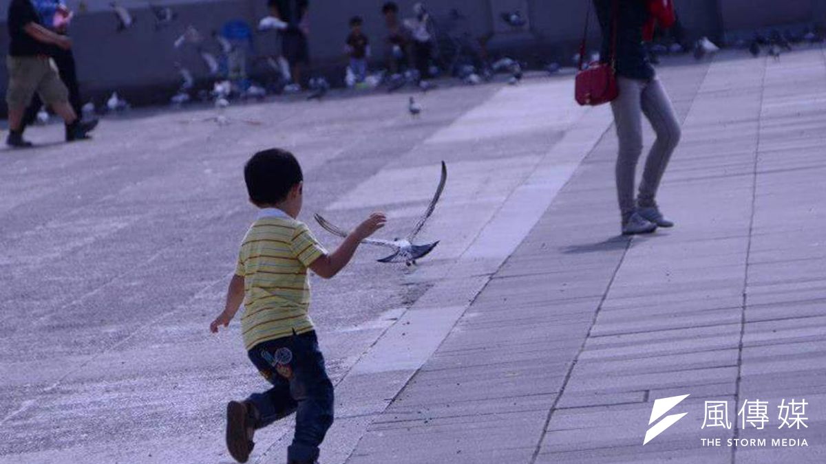 公民教育不是一門「公民課」,而是一種意識滲透到所有的課程和課外活動裡去。(林彥呈攝) 公民教育不是一門「公民課」,而是一種意識滲透到所有的課程和課外活動裡去。(林彥呈攝)