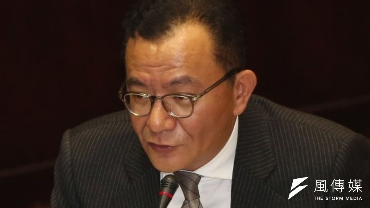 民進黨立院黨團幹事長高志鵬21日針對自貿區等經濟議題質詢行政院長江宜樺。(余志偉攝) 民進黨立院黨團幹事長高志鵬21日針對自貿區等經濟議題質詢行政院長江宜樺。(余志偉攝)