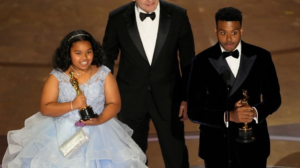 2024年奧斯卡獎典禮,「最佳紀錄短片」得主《最後的樂器維修師》(The Last Repair Shop)(AP) 2024年奧斯卡獎典禮,「最佳紀錄短片」得主《最後的樂器維修師》(The Last Repair Shop)(AP)