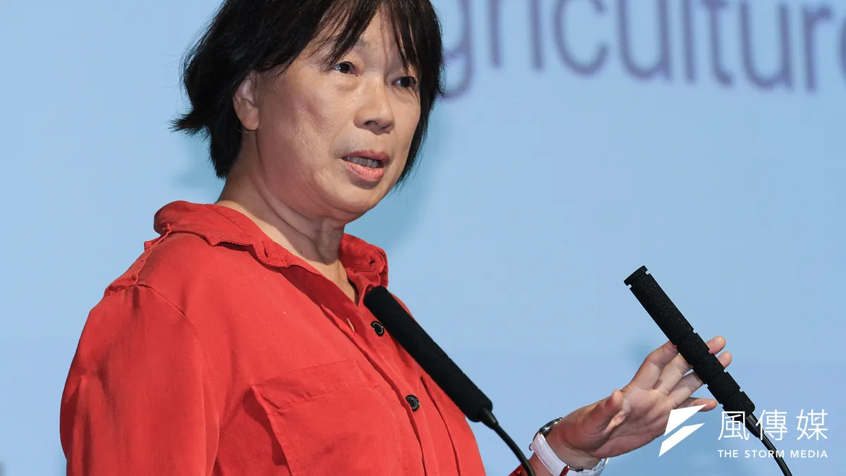 前文化部長龍應台出席「台灣金融研訓院」舉行的奧地利歐洲論壇主席法蘭茲.費雪勒專題演講。(蔡親傑攝)