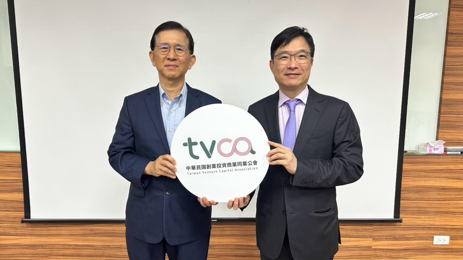 數發部前部長黃彥男出掌創投公會 揭三大目標