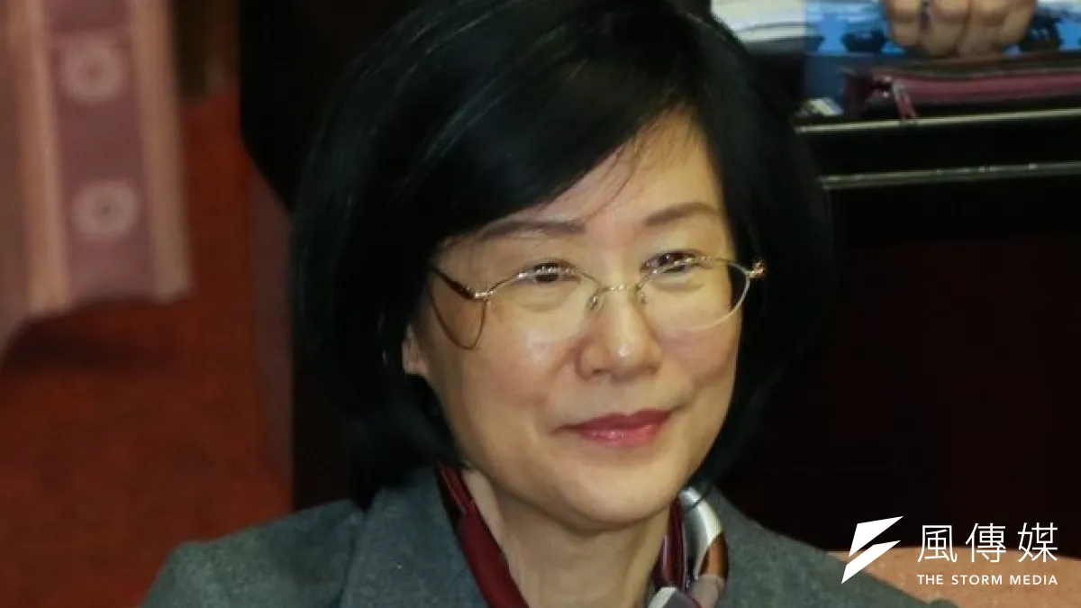 法務部長羅瑩雪近來諸多言論引發爭議,她30日出席律師開訓典禮時,現場竟然出現噓聲。圖為羅瑩雪列席立院院會。(余志偉攝)