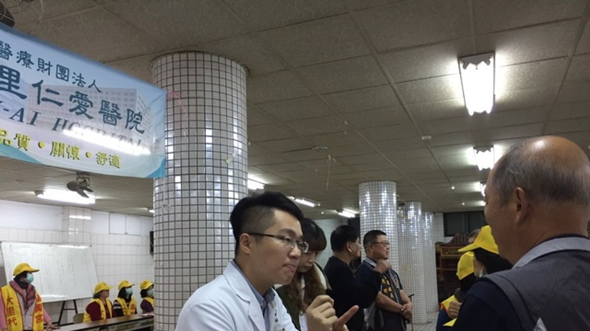 關懷弱勢族群 仁愛醫院駐點廟宇為長者諮詢 關懷弱勢族群 仁愛醫院駐點廟宇為長者諮詢