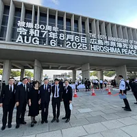 広島原爆80周年、広島で「原爆犠牲者慰霊式並びに平和祈念式」が開催され、駐日代表の李逸洋氏が出席(駐日代表処提供) 広島原爆80周年、広島で「原爆犠牲者慰霊式並びに平和祈念式」が開催され、駐日代表の李逸洋氏が出席(駐日代表処提供)