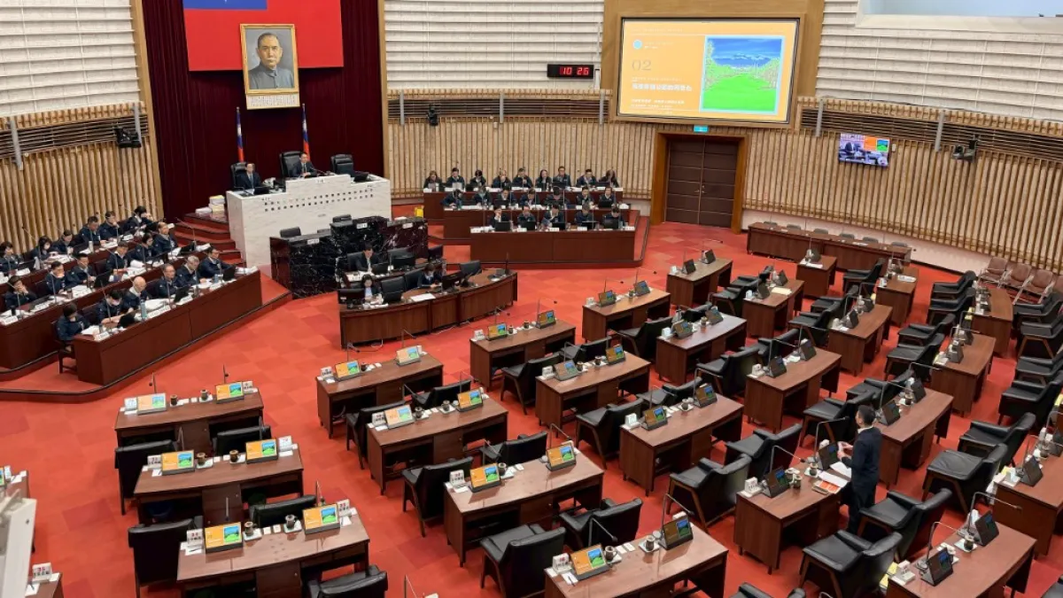 市議員於市政總質詢中,肯定並感謝市長陳其邁一上任即展現積極主動態度,近六年以高行政效率,吸引產業投資、解決民眾問題。(圖/高市府提供)